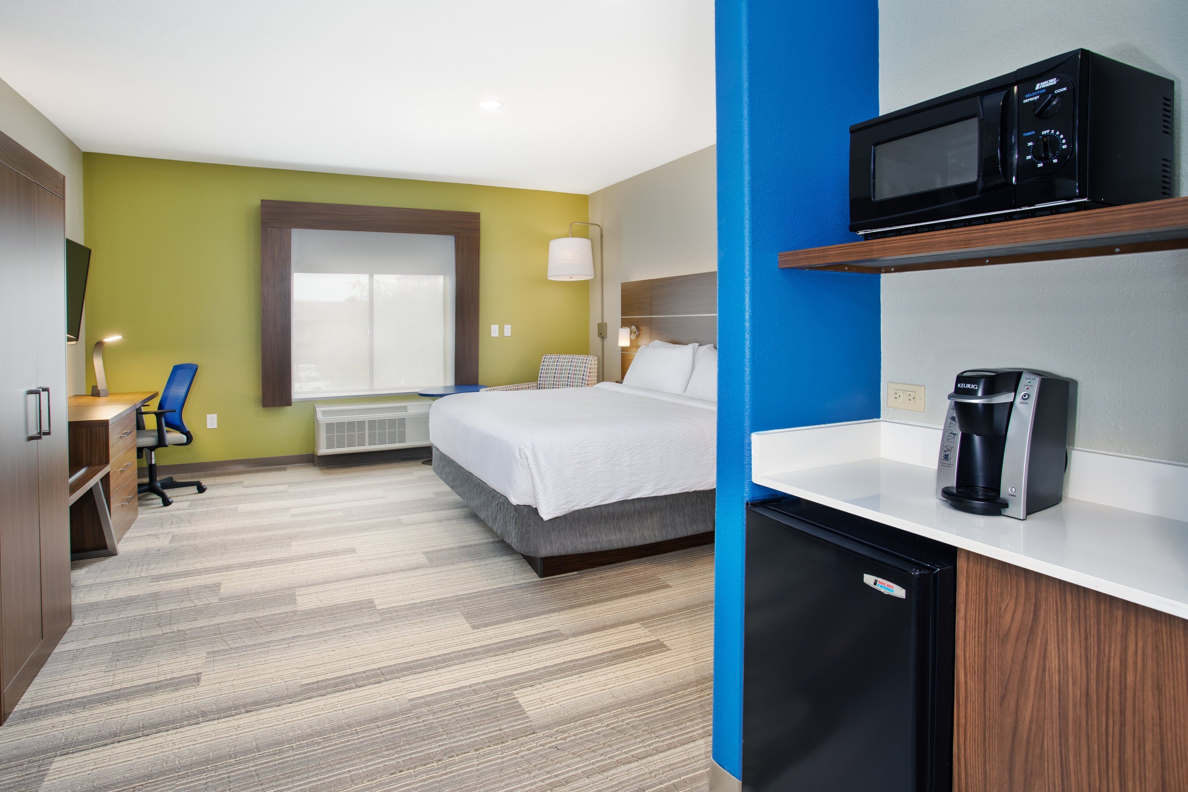 minibar, in-room safe, desk, blackout curtains