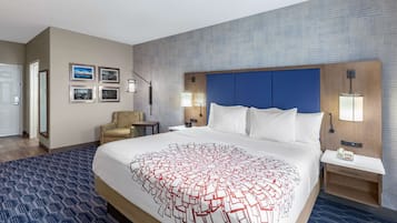 Ropa de cama de alta calidad y camas con pillow-top
