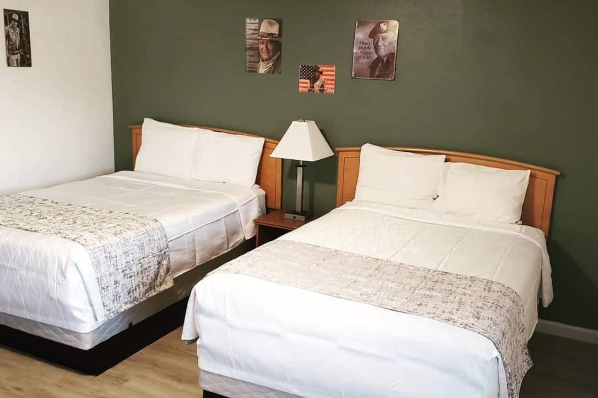 Standardzimmer, 2 Doppelbetten, Nichtraucher | Hochwertige Bettwaren, Daunenbettdecken, Select-Comfort-Betten