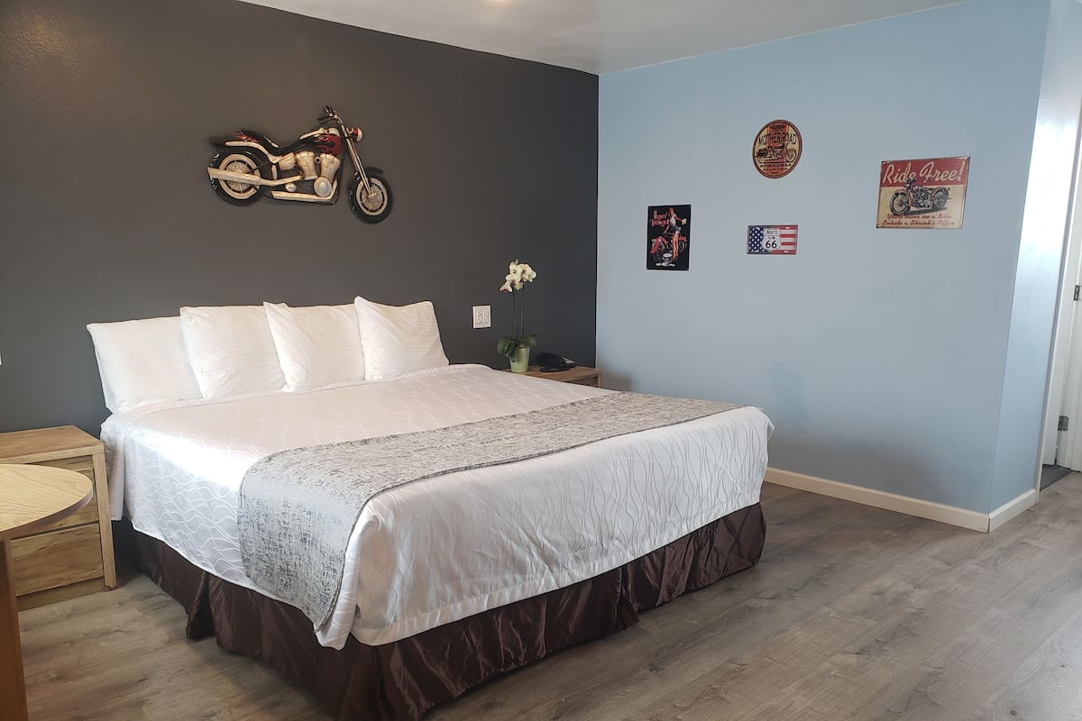 Standardzimmer, 1 King-Bett, Nichtraucher | Hochwertige Bettwaren, Daunenbettdecken, Select-Comfort-Betten