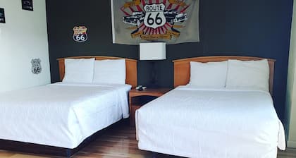 Deluxe Inn Motel