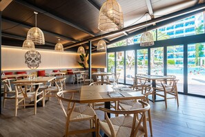 2 restaurants; breakfast and dinner served - Hotel THB Sa Coma Platja (Sant Llorenc des Cardassar)