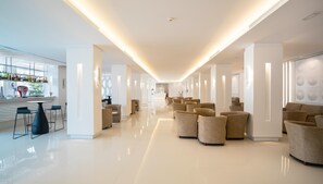 Bar (on property) - Hotel THB Sa Coma Platja (Sant Llorenc des Cardassar)