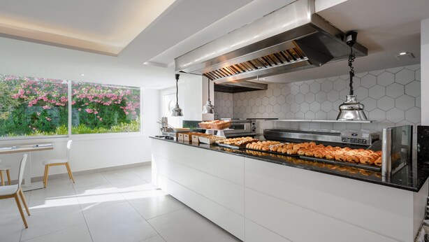 2 restaurants; breakfast and dinner served - Hotel THB Sa Coma Platja (Sant Llorenc des Cardassar)