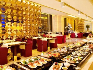 Dining - Pangu 7 Star Hotel (Beijing)