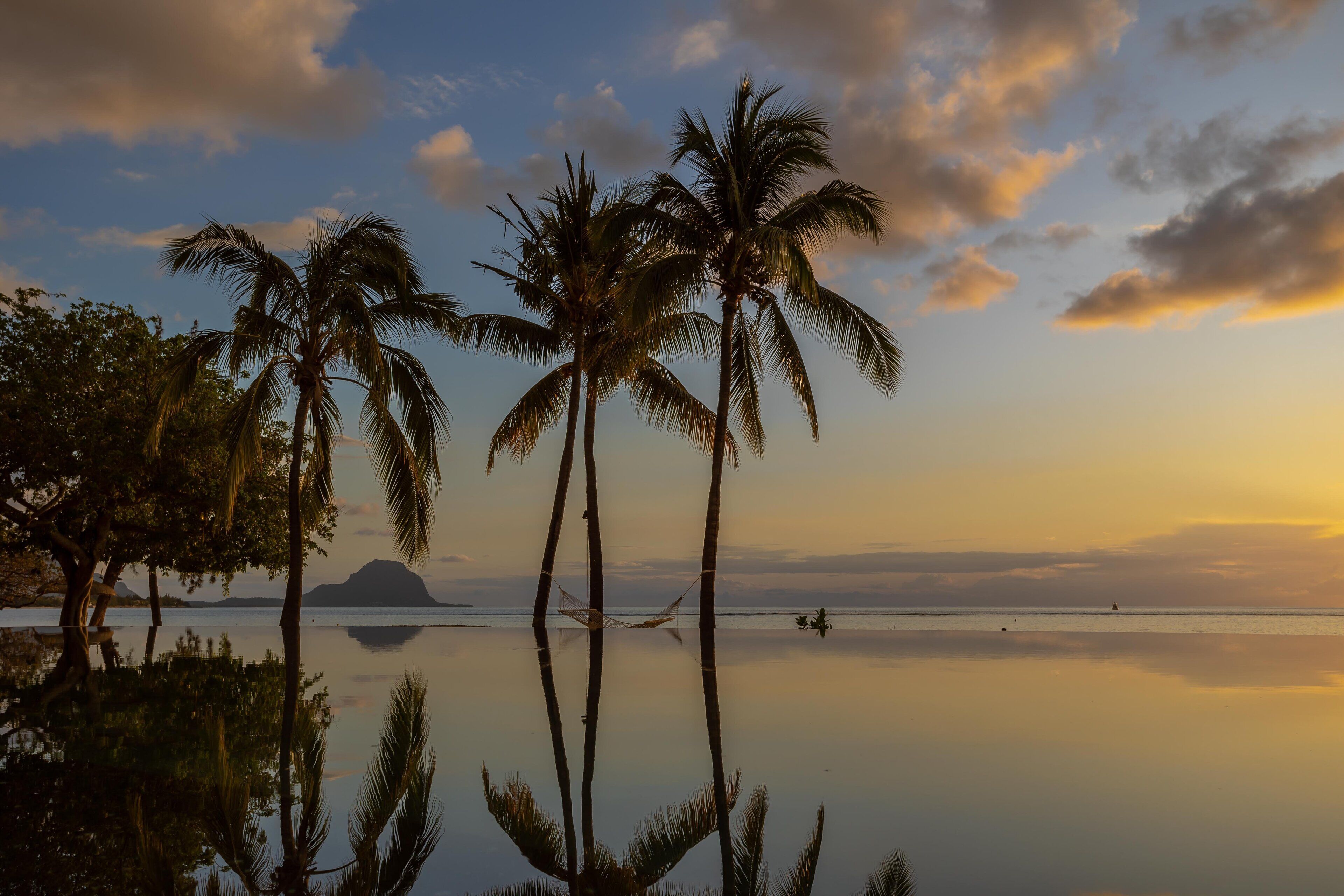 2 outdoor pools, pool umbrellas, pool loungers
