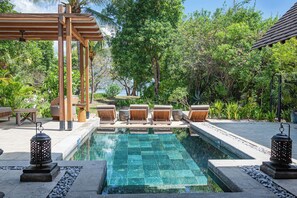 Family Beachfront Suite Pool Villa | Utsikt mot strand/hav