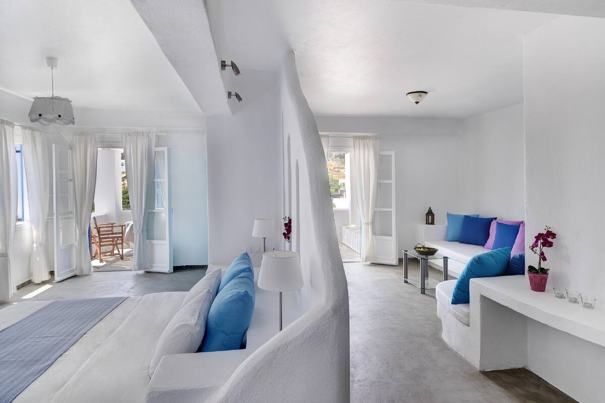 superior suite, sea view (indoor hot tub) | egyptian cotton sheets, premium bedding, in-room safe