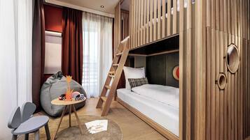 Panoramic Suite | Premium bedding, minibar, in-room safe, blackout drapes