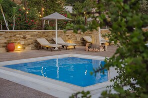 Seasonal outdoor pool, open 10:00 AM to 8:00 PM, pool umbrellas - Olga's Pension (Ios)