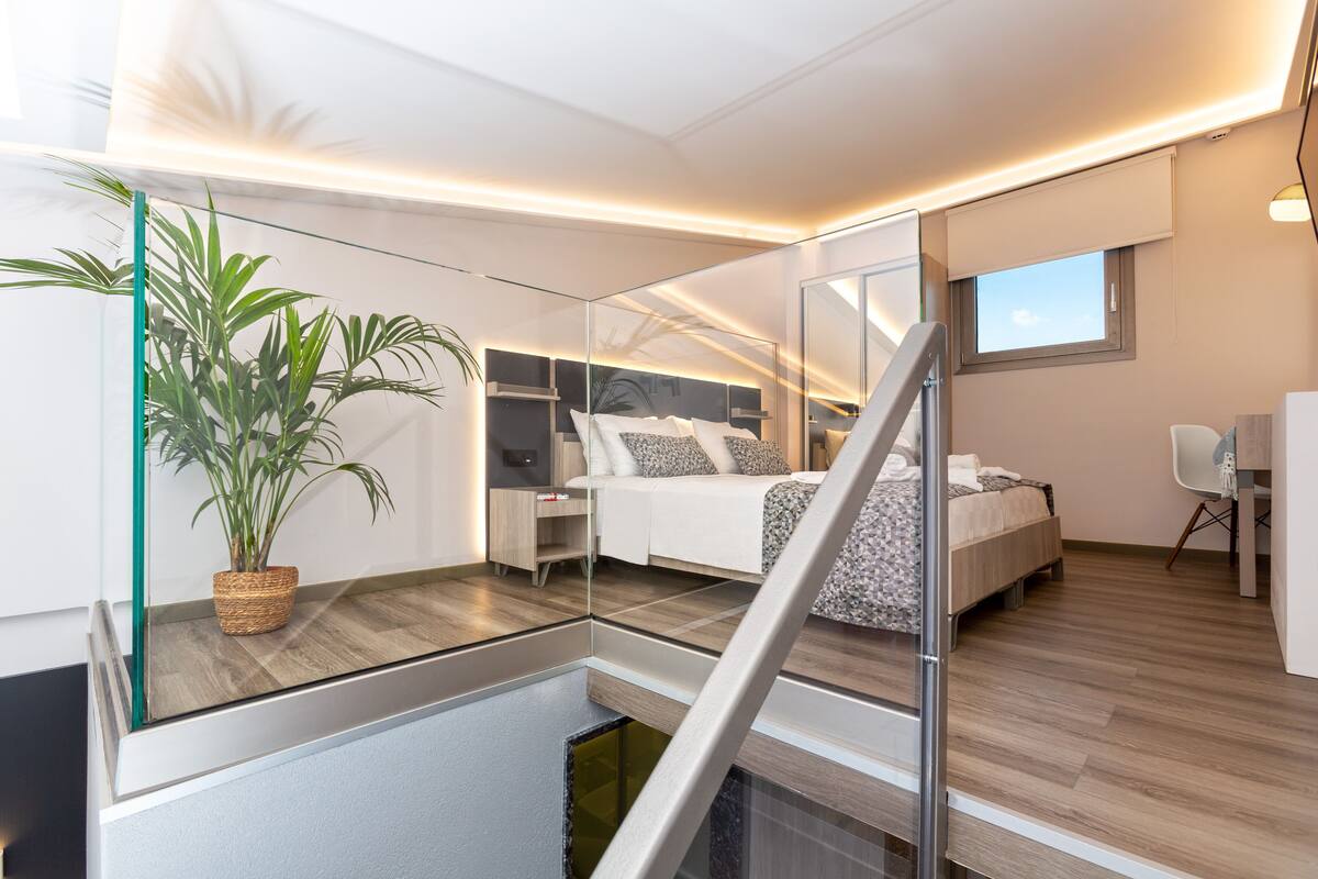 Suite Split Level with Sea View | 고급 침구, 객실 내 금고, 책상, 노트북 작업 공간