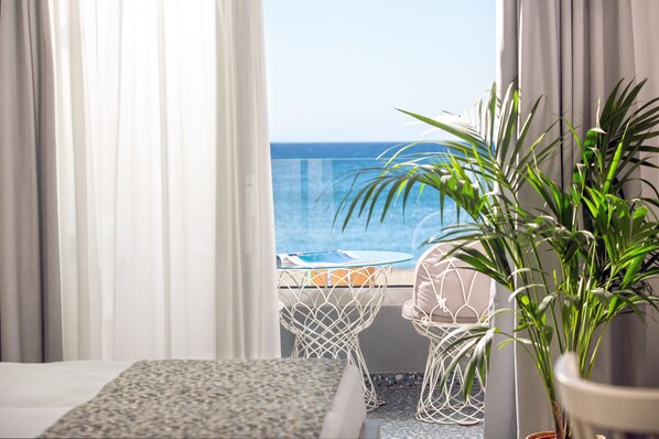 Superior Family Suite Split Level | 1 bedroom, premium bedding, minibar, in-room safe