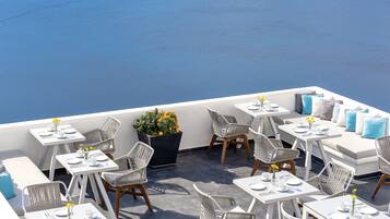 تناول الطعام بالخارج