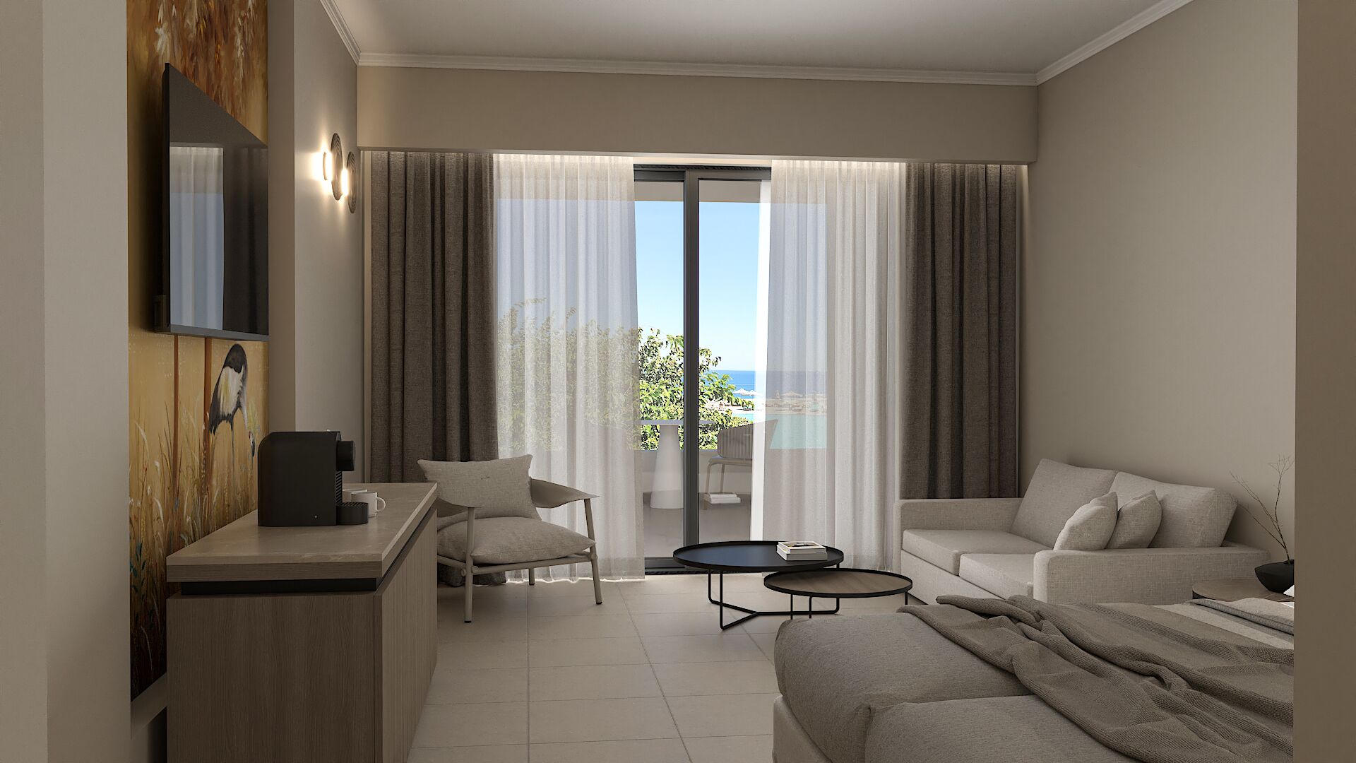Een moderne hotelkamer met een bank, een klein bijzettafeltje, een televisie en een balkon met uitzicht op zee.