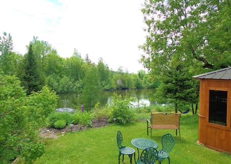 Lake view. Motel Des Deux Lacs Inc