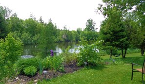 Lake view - Motel Des Deux Lacs Inc (Shefford)