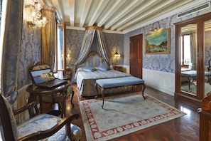 Suite, Canal View (Prestige) | 1 bedroom, premium bedding, down comforters, pillowtop beds