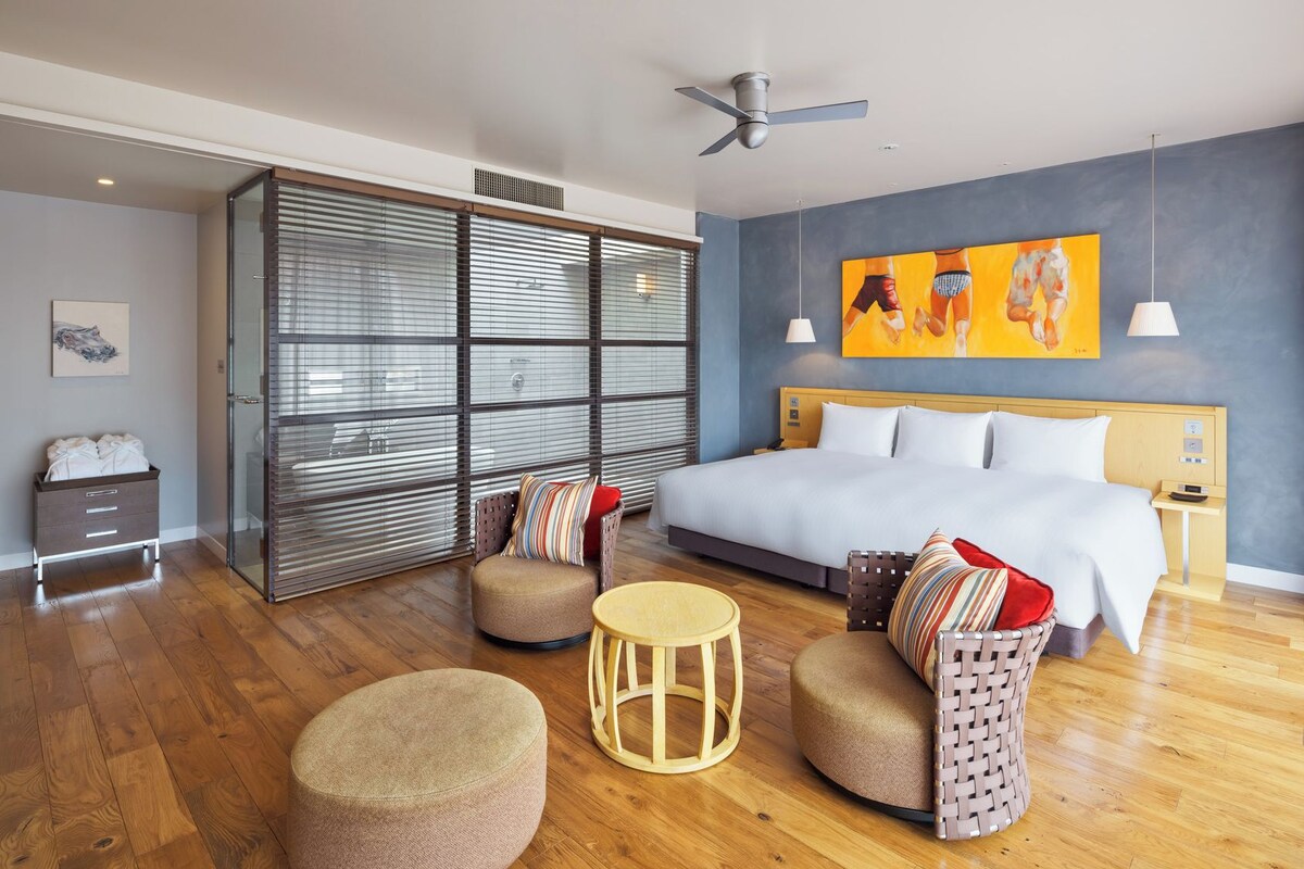 Premium bedding, Select Comfort beds, minibar, in-room safe
