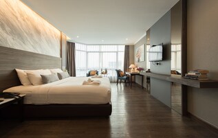 Ropa de cama de alta calidad y minibar 