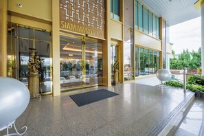 Property entrance - Siam Mandarina Bangkok Suvarnabhumi Airport Hotel (Free Shuttle) (Bang Phli)