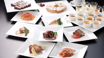 2 restaurants, breakfast, lunch, dinner served; international cuisine