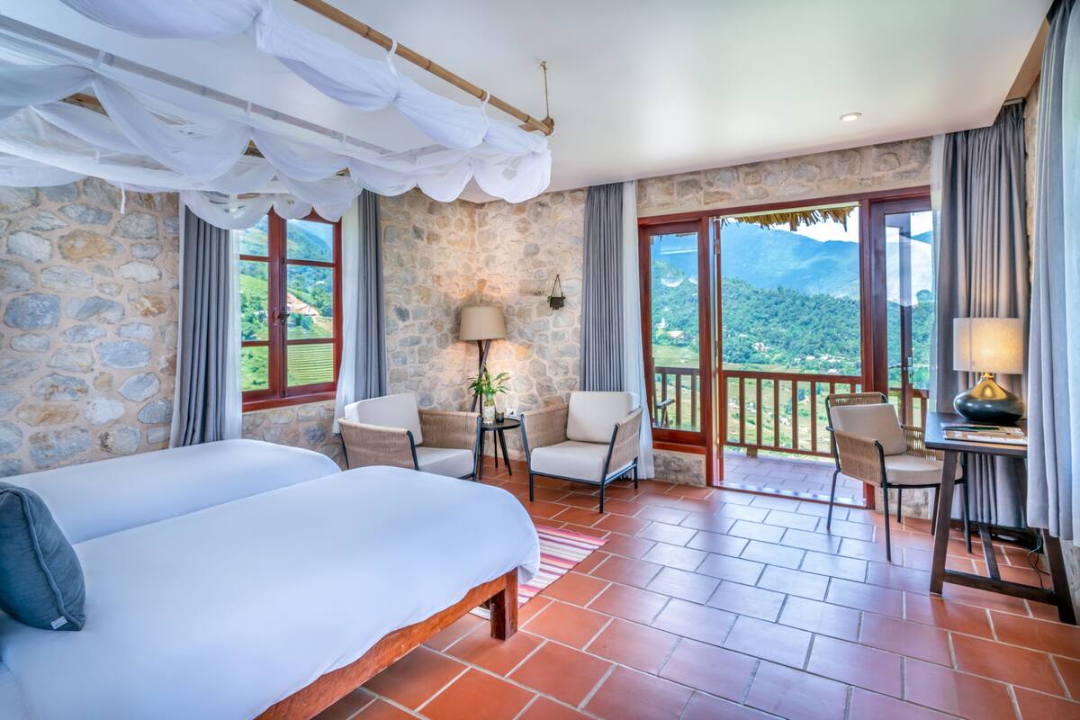 Premium Bungalow | Premium bedding, in-room safe, desk, blackout curtains