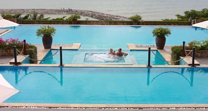 Romana Resort & Spa
