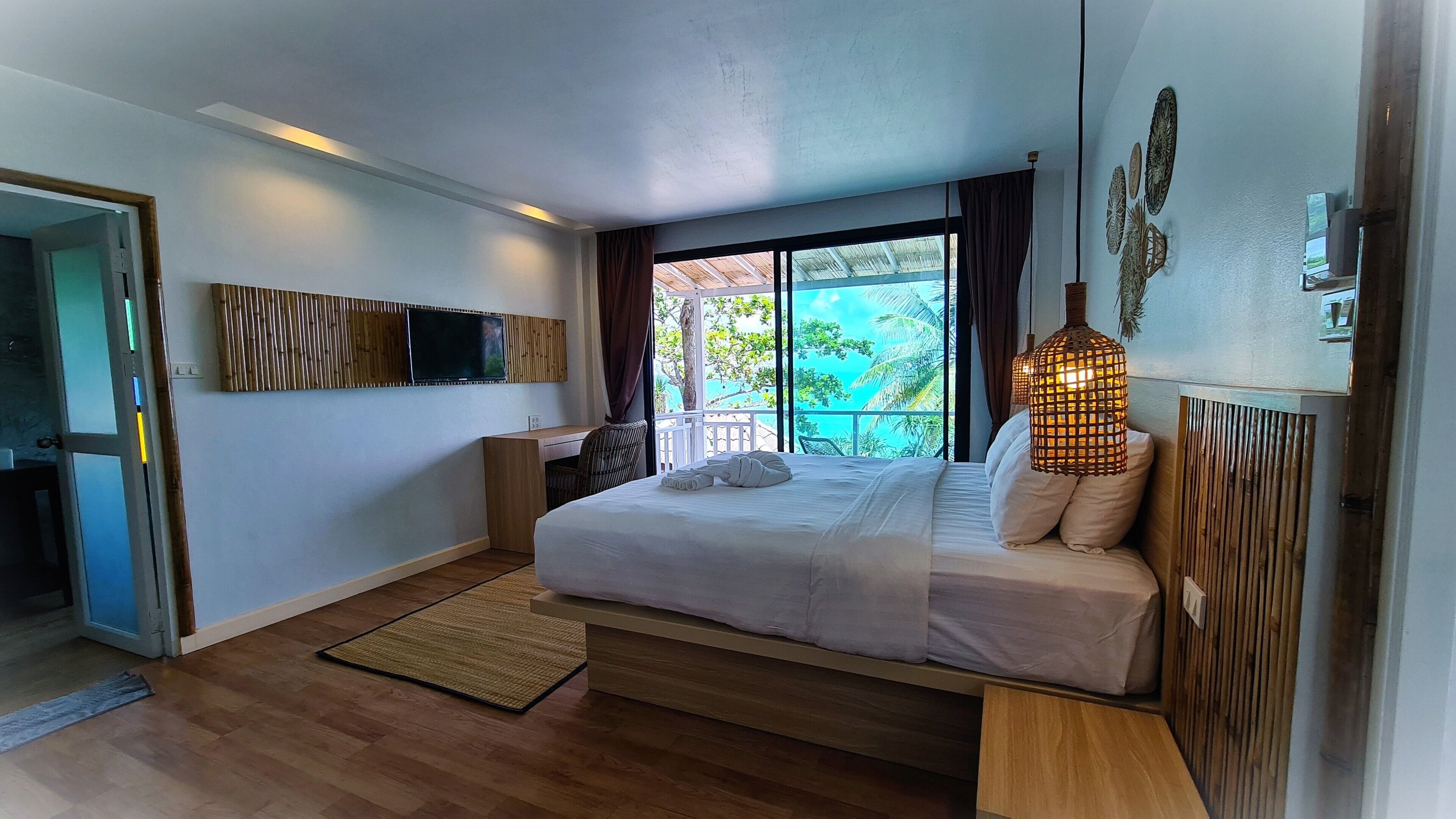 exclusive villa, 1 king bed, ocean view | 1 bedroom, minibar, in-room safe, individually decorated