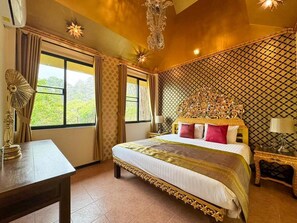 In-room safe, desk - Phu Jaya Mini Resort (Mae Rim)