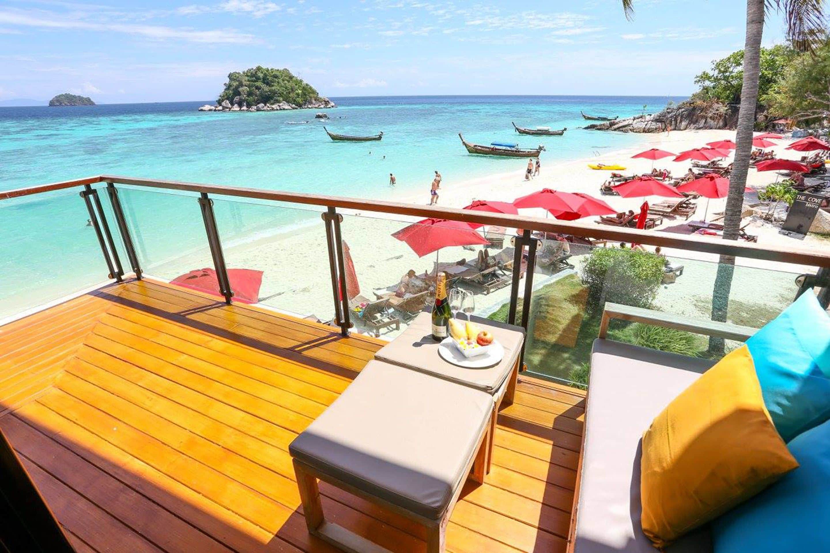 I - Beachfront | Balcone