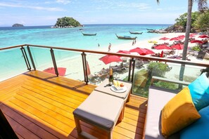 I - Beachfront | Ban công