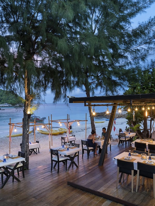 Breakfast, lunch, dinner served; Thai cuisine, beach views