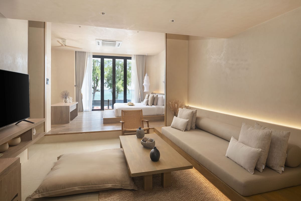 Grand Suite Seaview with Jacuzzi | 미니바, 객실 내 금고, 책상, 무료 WiFi