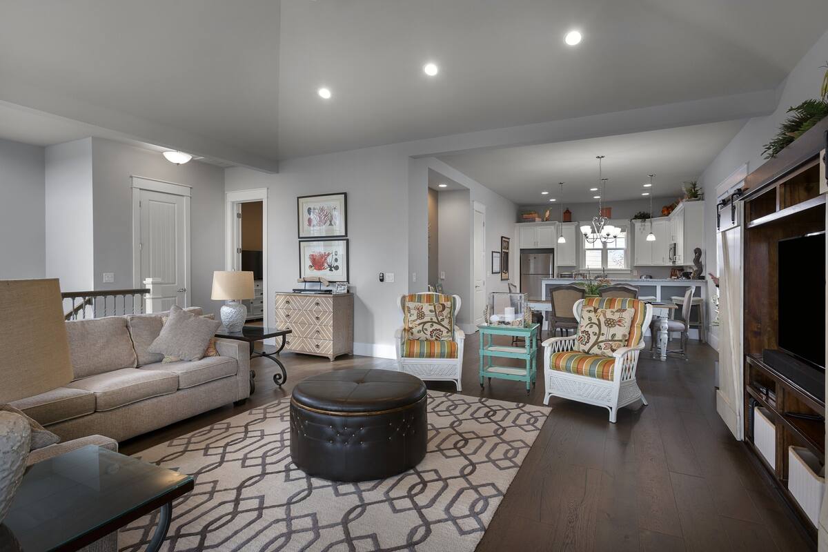 4921 salt creek whitepoint four bedroom house | living area | 48-inch flat-screen tv with cable channels, tv