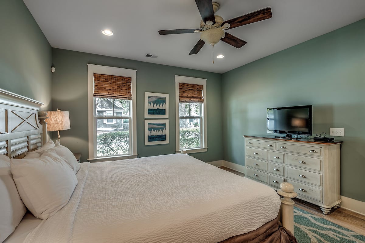 Banyan Three Bedroom House | 1 bedroom, in-room safe, individually decorated, individually furnished