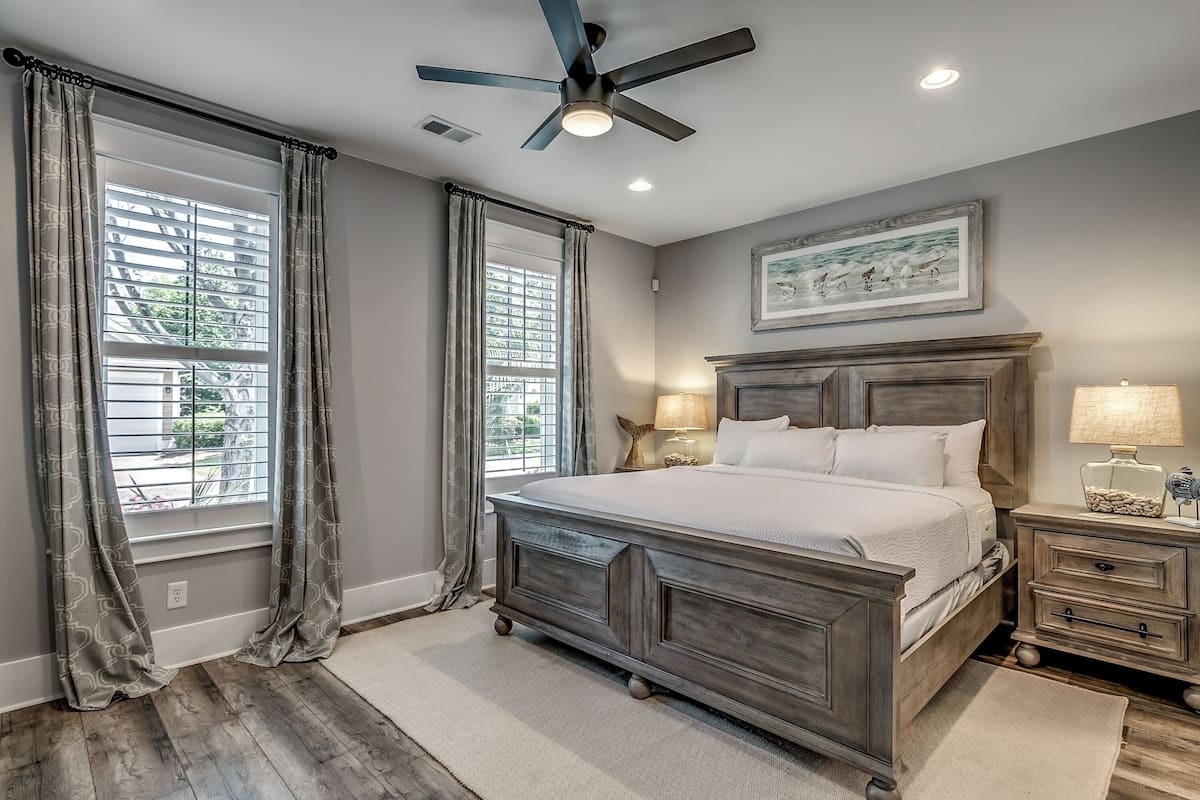 621OM Edisto Four Bedroom House | 1 bedroom, in-room safe, individually decorated, individually furnished