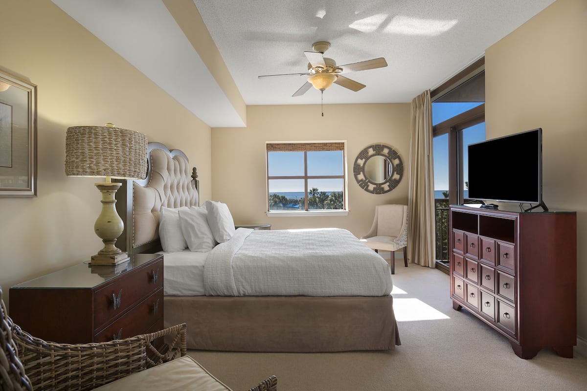 219 Palmetto Oceanfront Four Bedroom Luxury Condo | 1 bedroom, in-room safe, individually decorated, individually furnished