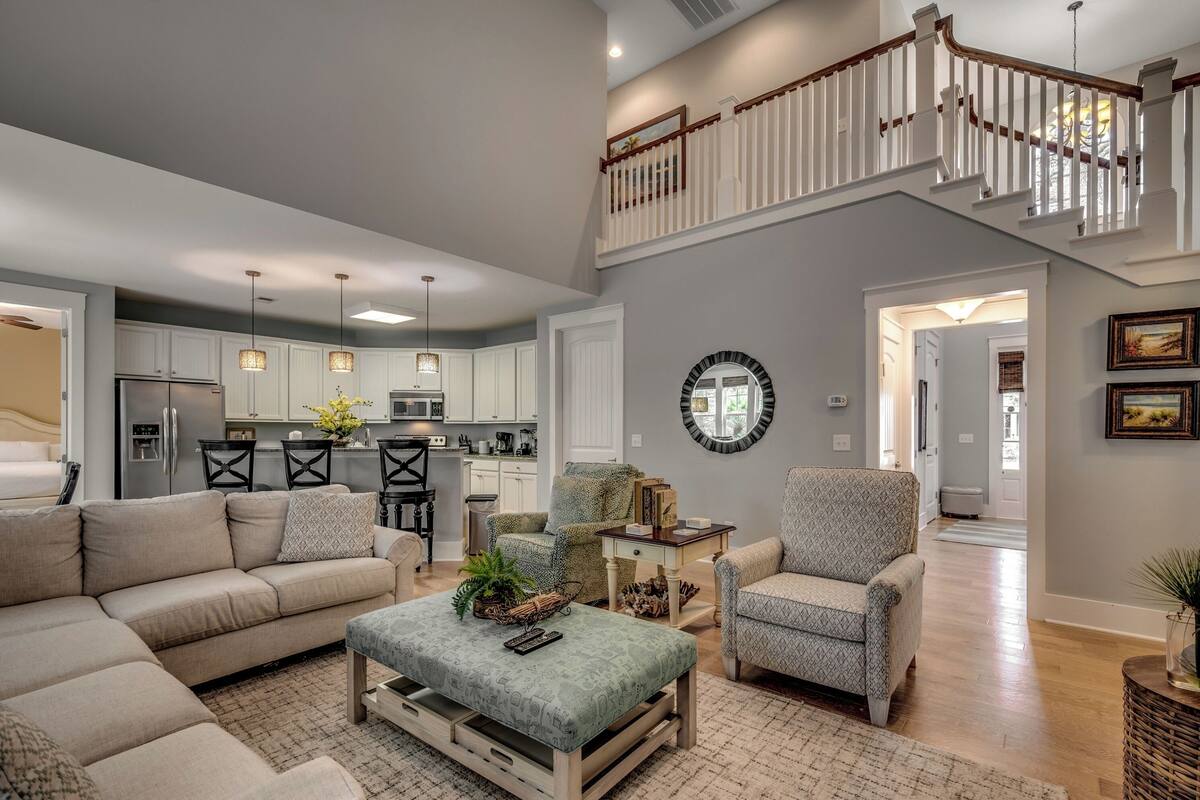 444 banyan four bedroom house | living area | 48-inch flat-screen tv with cable channels, tv