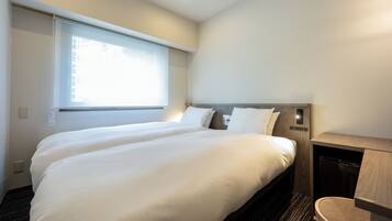 Desk, laptop workspace, iron/ironing board, free WiFi