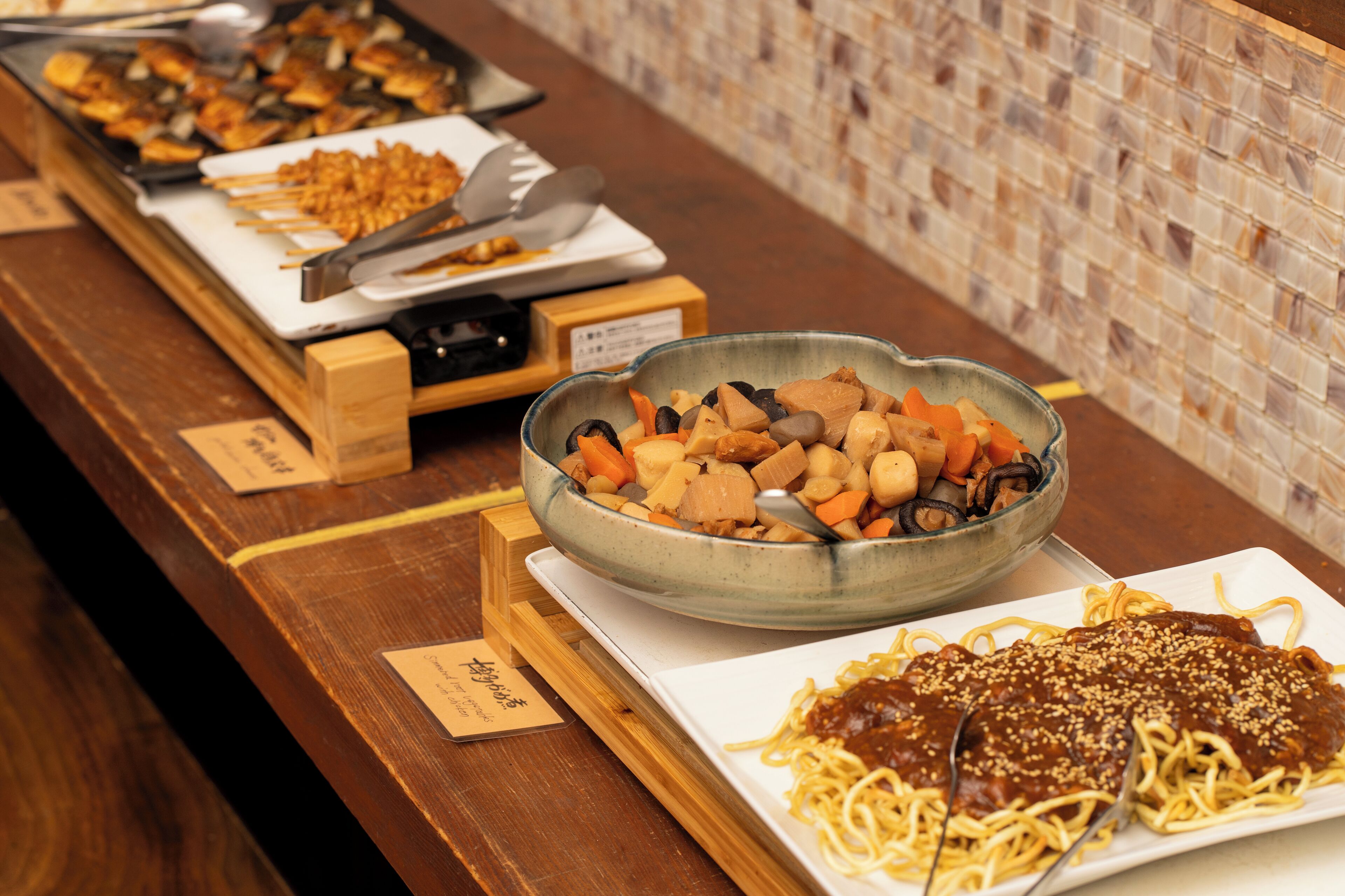 每日付費供應吃到飽自助式早餐