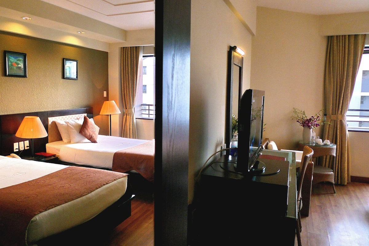 Minibar, in-room safe, desk, blackout curtains