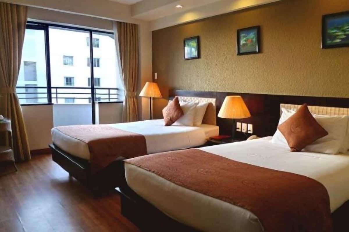 Minibar, in-room safe, desk, blackout curtains
