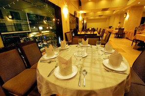 Breakfast, lunch and dinner served - Asia Paradise Hotel (Nha Trang)