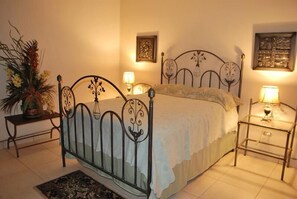 Premium bedding, in-room safe, individually decorated - Internacional Managua (Managua)