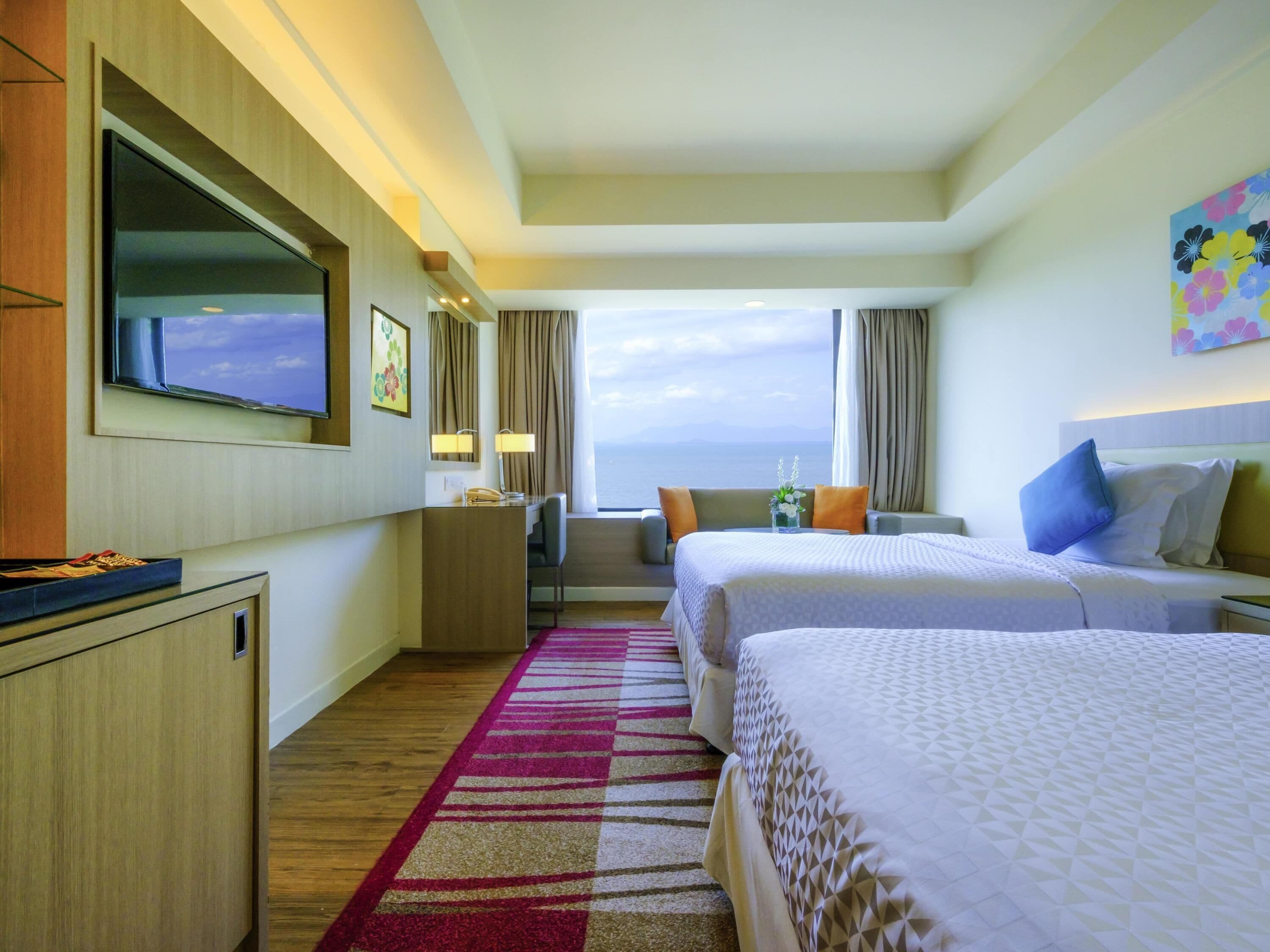 Superior Twin Room, 2 Twin Beds, Ocean View | 1 bedroom, minibar, in-room safe, blackout drapes