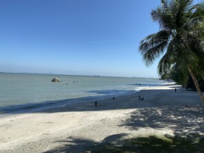 BBQ/picnic Area - Mercure Penang Beach (George Town)