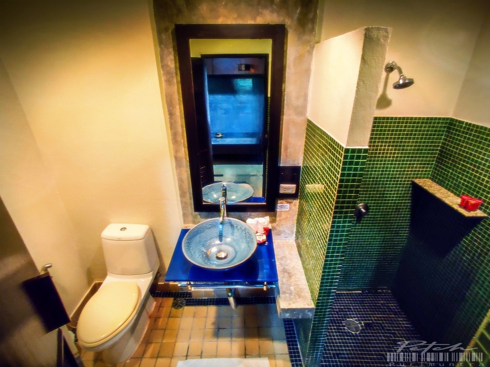 superior room | bathroom | shower, rainfall showerhead, free toiletries, hair dryer