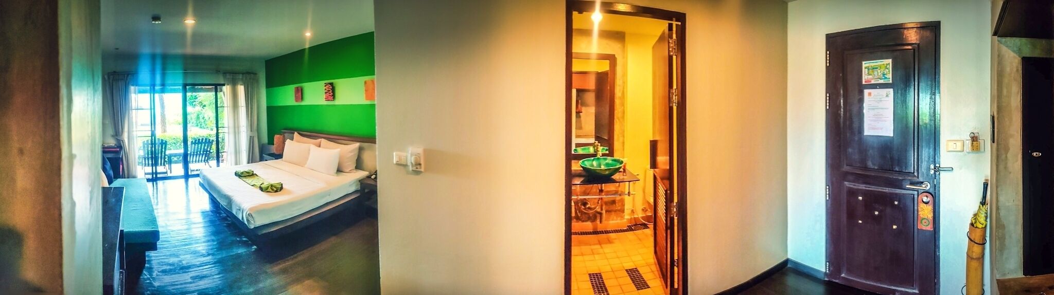 superior room | minibar, in-room safe, desk, free cots/infant beds