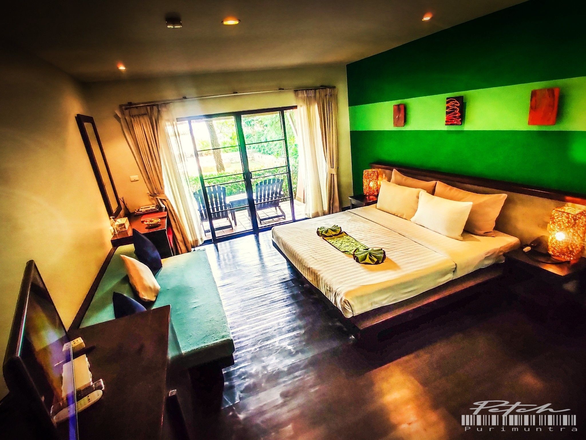 superior room | minibar, in-room safe, desk, free cots/infant beds