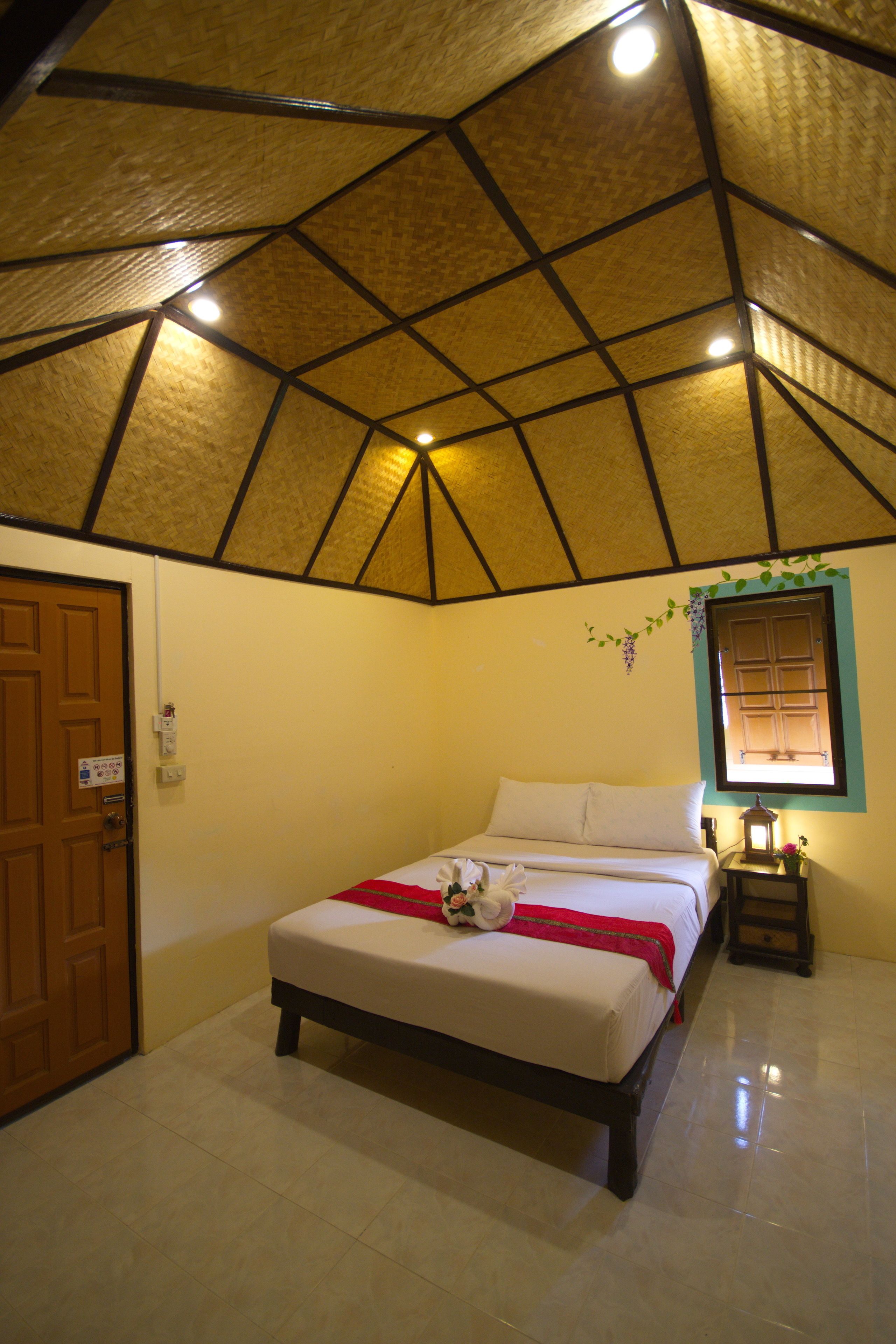 Single Cottage | Bàn, giường gấp/giường phụ (phụ phí) 